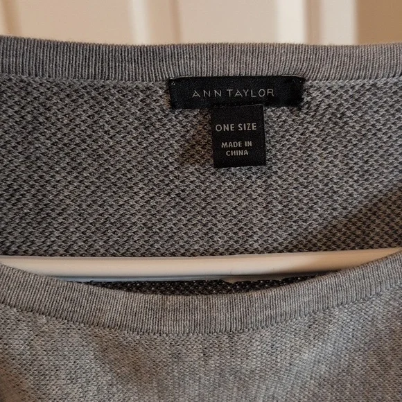 EUC Ann Taylor Poncho One Size - Picture 5 of 5